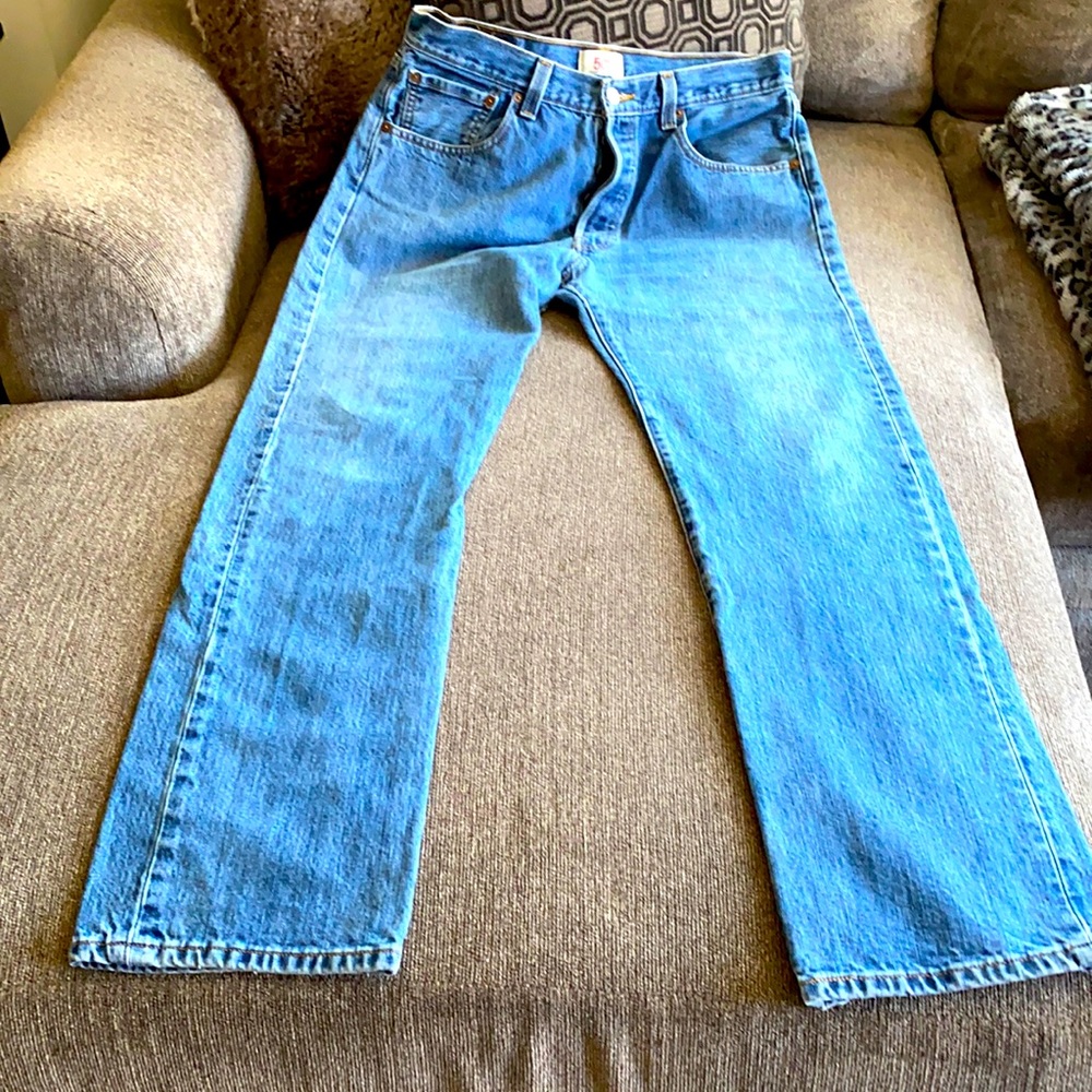 Men’s Levis 501 button fly blue jeans